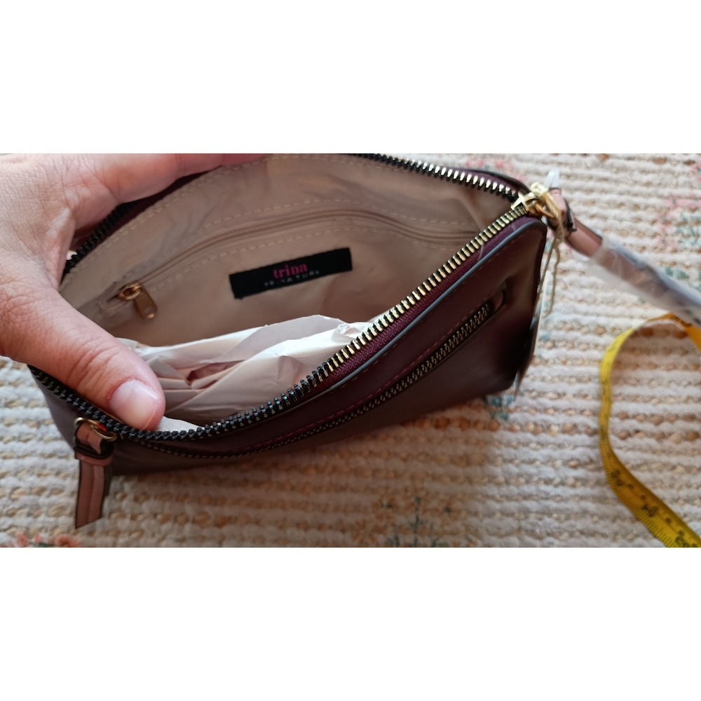 Trina Turk NWT Wristlet‎ Clutch Bordeaux Zip Pouch Gold Hardware - Picture 7 of 10